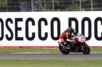 Aprilia's Laverty claims first WSBK Superpole at Silverstone