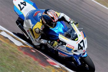 Team Suzuki's Maxwell storms to ASBK Superpole at Hidden Valley