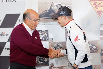 Casey Stoner inducted as 'MotoGP Legend' at Phillip Island