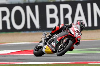 Guintoli topples Sykes on day one at Magny-Cours