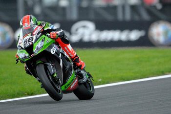 Sykes zeroes in on WSBK title with clean sweep at Magny-Cours