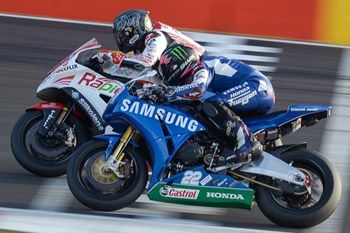 Lowes and Byrne trade race wins in Silverstone BSB thriller