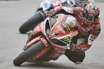 Hutchinson victorious in Macau Grand Prix for Milwaukee Yamaha